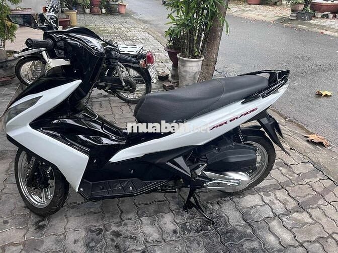 Honda Air Blade 2014 Trắng đen