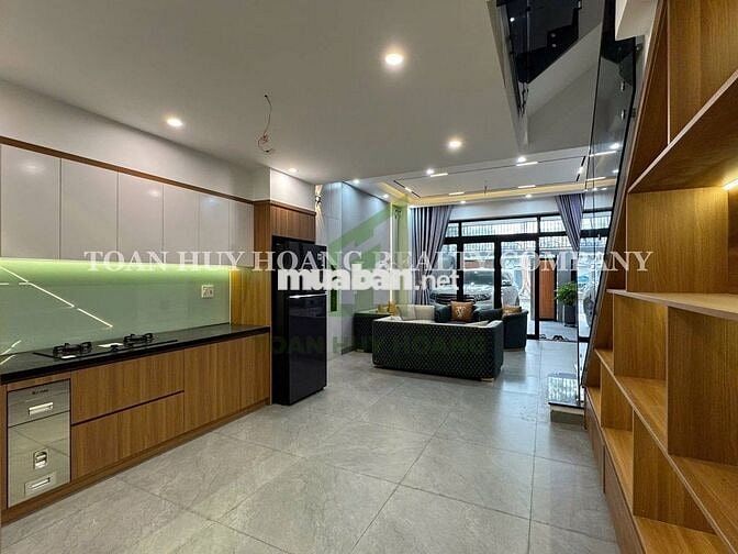 NHÀ ĐẸP 4PN NAM VIỆT Á – GẦN ĐƯỜNG BÙI TÁ HÁN – FULL TIỆN ÍCH