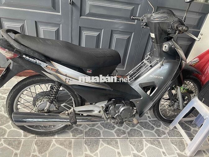 Xe zin từ a tới z chưa bổ máy xe ít đi .