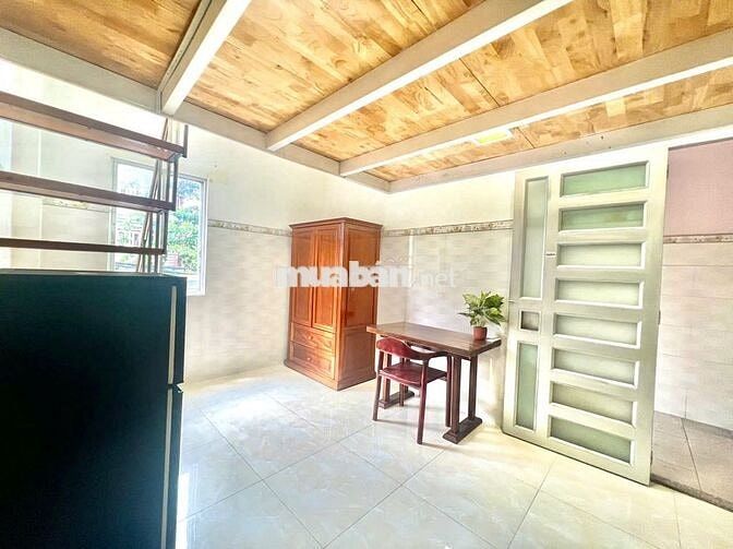⭐ PHÒNG CÓ GÁC 28M² – NGAY 10A CHU VĂN AN, BÌNH THẠNH – GIÁ 4TR7