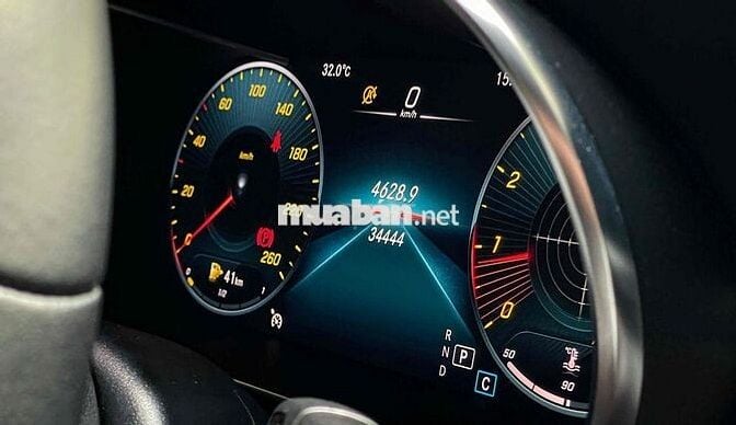 Mercedes GLC200 4MT V1 2022 - 34000 km