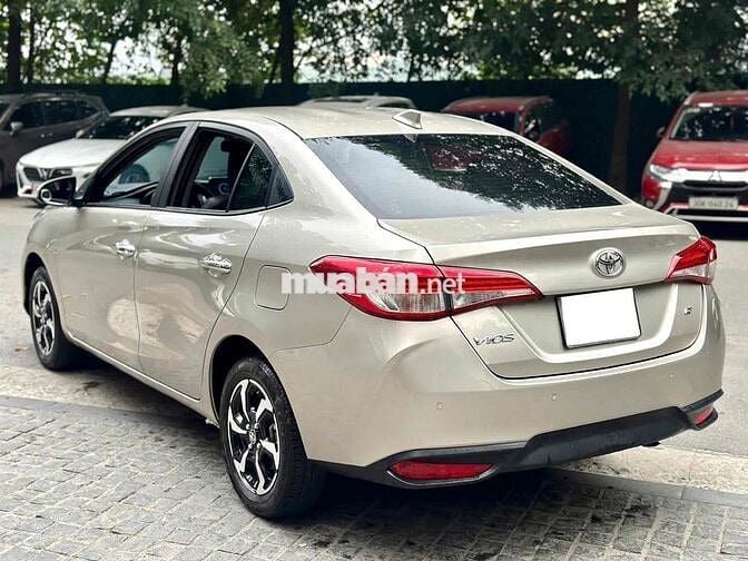 Toyota Vios 2023 1.5G Vàng cát siêu đẹp lướt