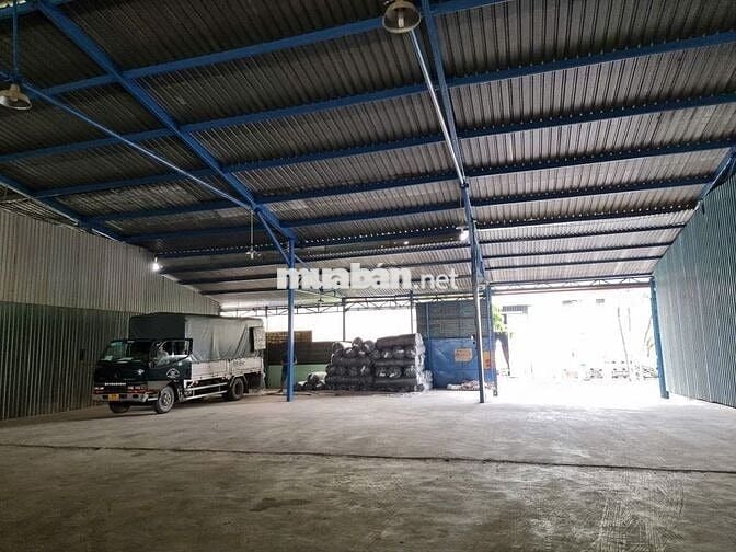 Cho Thuê kho Quận 7 Đường Nguyễn Văn Qùy DT 300m sạch đẹp.