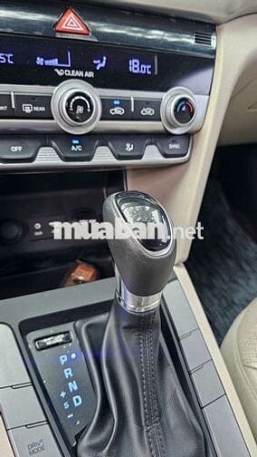 Hyundai Elantra 2019 1.6AT 70000 km