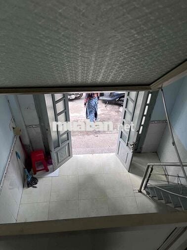 CHO THUÊ NHÀ SIÊU TIỆN ÍCH – DỌC ĐƯỜNG HT17, GẦN CHỢ HIỆP THÀNH