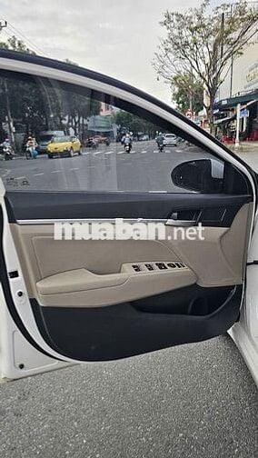 Hyundai Elantra 2019 1.6AT 70000 km