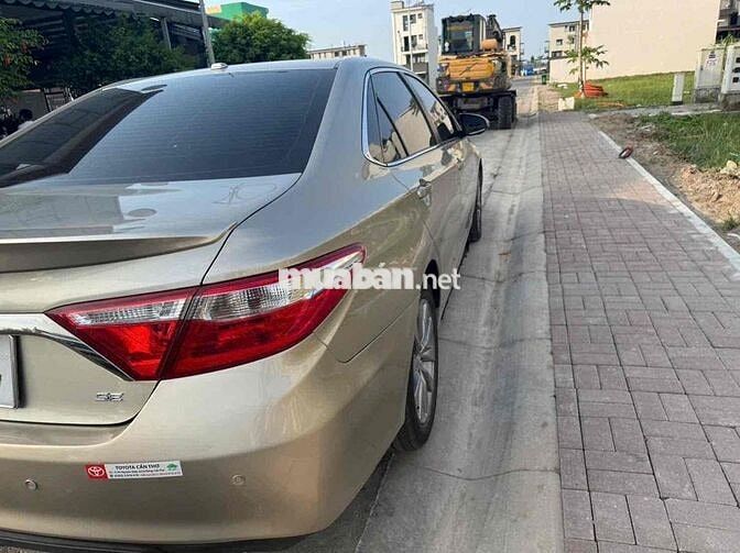 Toyota Camry 2015 SE 2.5 AT - 60000 km