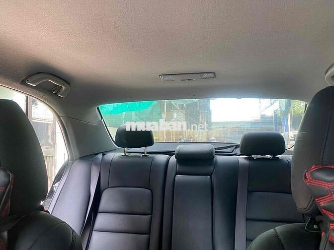 Mazda 6 2005 - số tự động