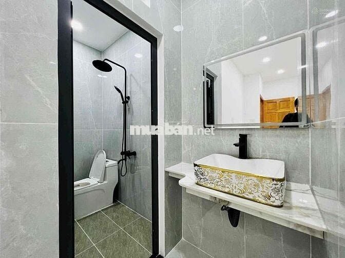 nhà cho thuê 4 tầng full Nội Thất cơ bản, hẻm 131 đường 26/3