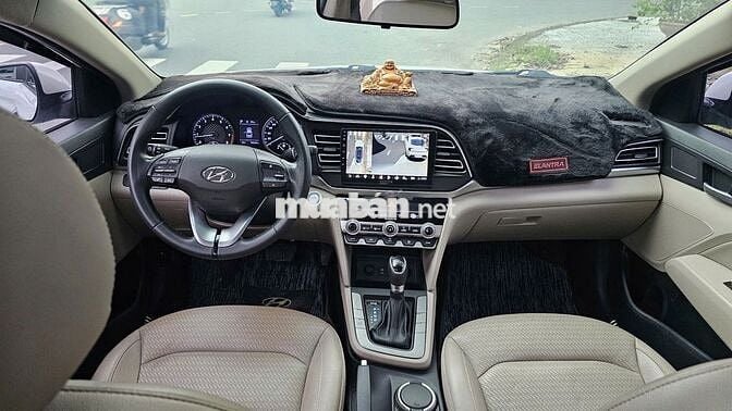 Hyundai Elantra 2019 1.6AT 70000 km