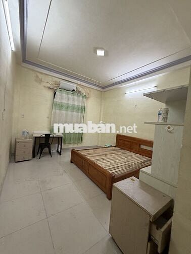 Cho Nữ Thuê phòng có đầy đủ máy lạnh,tủ,toilet.