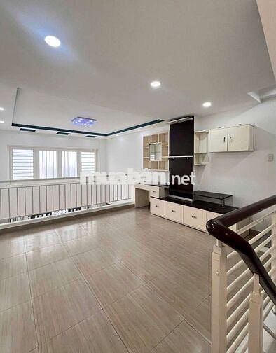 Nhà LÊ VĂN QUỚI [4x9, 3 lầu, 3pn, 3toilet] 12tr/tháng