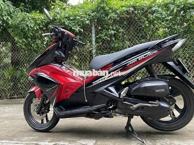 Honda Air Blade Fi 125cc 2015 đỏ đen Zin100% bstp