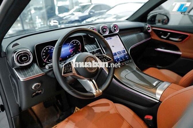 GLC 200 4MT mẫu mới All New 2024 - 9000 km