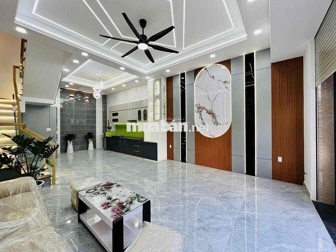 nhà cho thuê 4 tầng full Nội Thất cơ bản, hẻm 131 đường 26/3