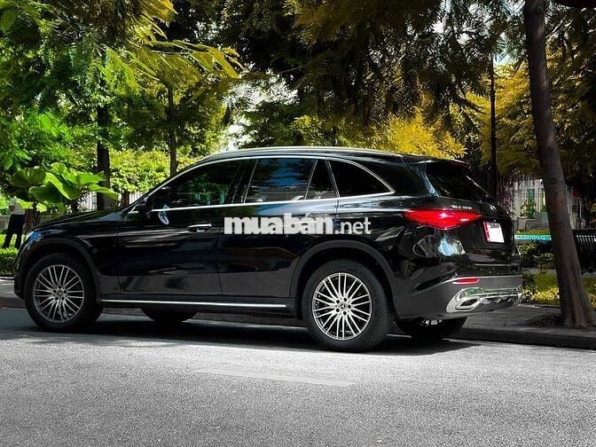 GLC 200 4MT mẫu mới All New 2024 - 9000 km