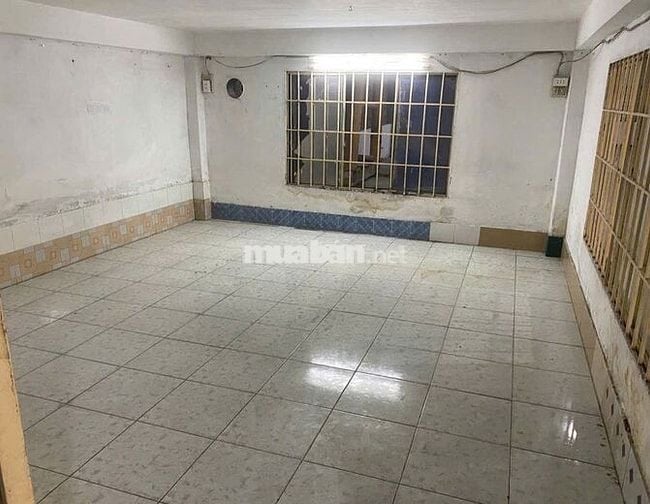 Chỉ *** 1 Kho có sẵn văn phòng cho thuê tại Quận 7 DT 1100m.