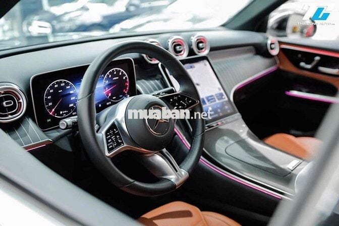 GLC 200 4MT mẫu mới All New 2024 - 9000 km