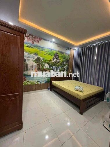 nhà cho thuê 4 tầng full Nội Thất, có 4pn 4wc hẻm 131 Hồ Văn Long