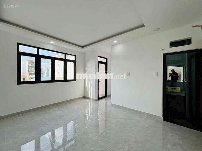 nhà cho thuê 4 tầng full Nội Thất cơ bản, hẻm 131 đường 26/3