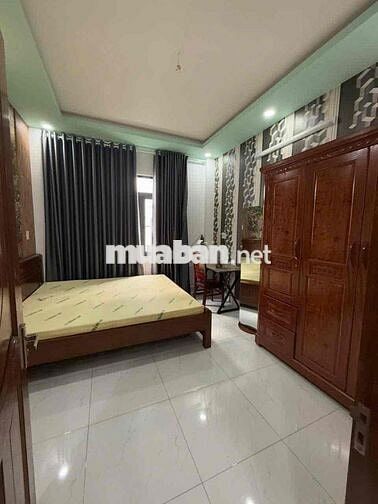 nhà cho thuê 4 tầng full Nội Thất, có 4pn 4wc hẻm 131 Hồ Văn Long