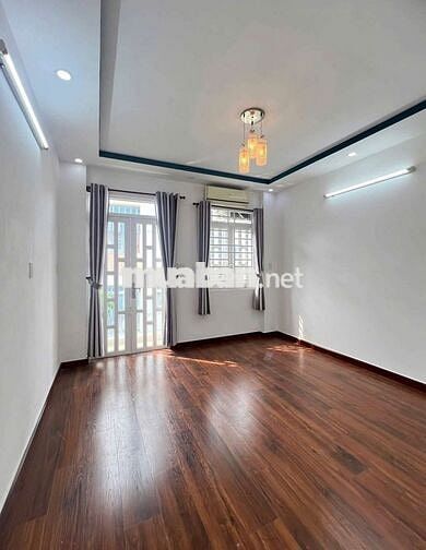 Nhà LÊ VĂN QUỚI [4x9, 3 lầu, 3pn, 3toilet] 12tr/tháng