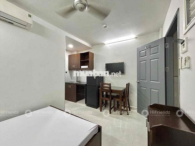 Căn Hộ Studio - 25m2 - Full Nội Thất - Thang Máy- Khu Sân Bay