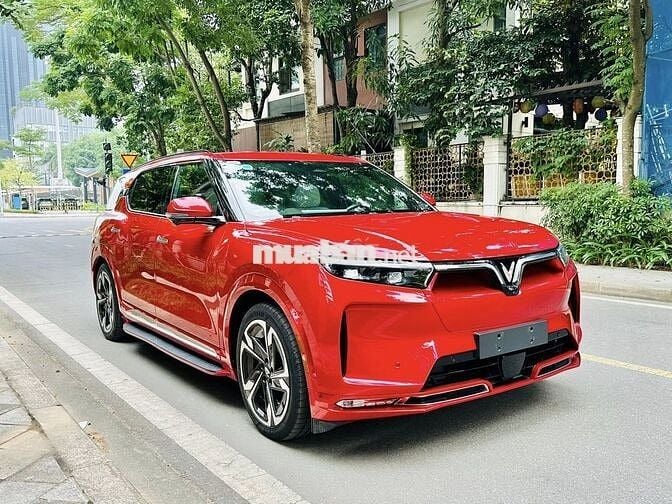 VinFast VF9 Plus Đỏ Mới 100%