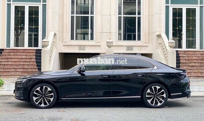 VinFast Lux A2.0 Turbo Premium Đen Sedan 5 chỗ