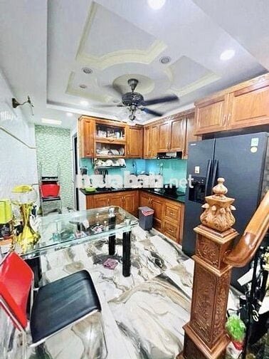 QUẬN 11 - HẺM Ô TÔ THÔNG - NHÀ 5 TẦNG BTCT - LÊ THỊ BẠCH CÁT