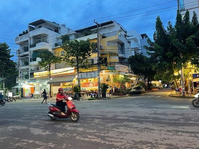 góc 2 mặt tiền 12x20m XD hầm 5 Tầng Đường số Lâm Văn Bền Quận 7