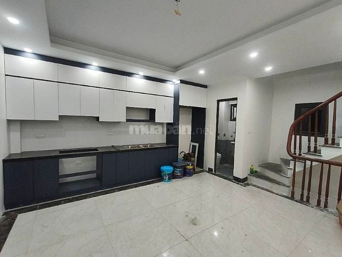 Chính chủ gửi bán ngõ 229 số 21 minh khai, xây mới có GPXX, giá 8.6 tỷ