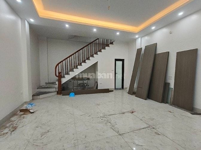 Chính chủ gửi bán ngõ 229 số 21 minh khai, xây mới có GPXX, giá 8.6 tỷ