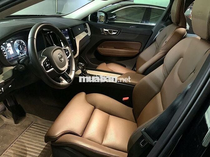 Volvo XC60 2019  - 6000 km