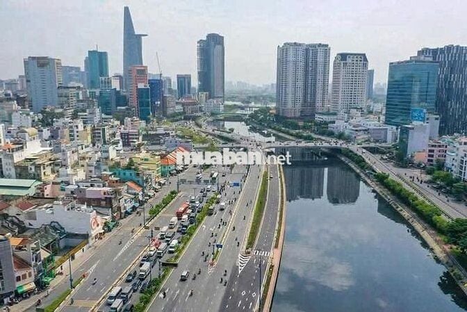 NHÀ PHỐ PHÚ ĐỊNH ĐANG XÂY GẦN CẦU LỒ GỐM, CÁCH VÕ VĂN KIỆT 100M