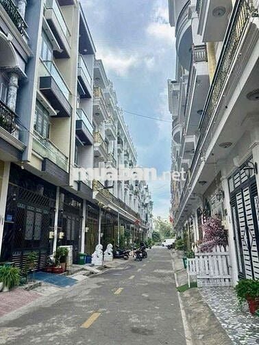 NHÀ PHỐ CHO THUÊ: FULL NỘI THẤT ĐẸP 💯% 4PN 1PT - BHH B- BÌNH TÂN