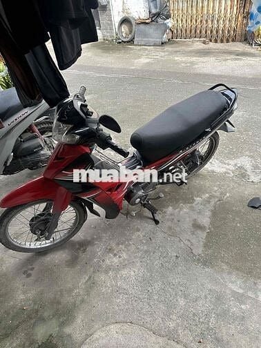 Xe máy màu Đỏ đen