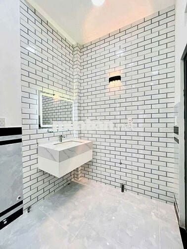 BÁN NHÀ ĐƯỜNG TRẦN THỊ NĂM, HXH,4×11 , 2TẦNG MỚI,SHR.