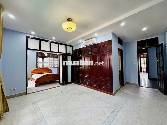 Biệt thự cho thuê đường Bình Lợi, p13, BT. DT: 10x20m. Giá 30tr/tháng