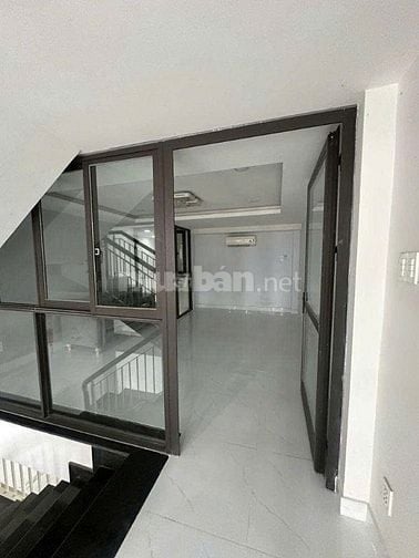 Nhà thuê 4 Tầng 4pn 4wc HXH Nguyễn thị thập, Q7.