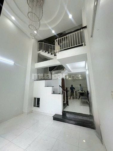 Nhà thuê 4 Tầng 4pn 4wc HXH Nguyễn thị thập, Q7.