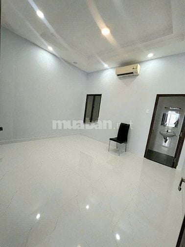 Nhà thuê 4 Tầng 4pn 4wc HXH Nguyễn thị thập, Q7.