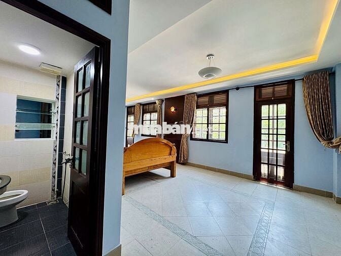 Biệt thự cho thuê đường Bình Lợi, p13, BT. DT: 10x20m. Giá 30tr/tháng