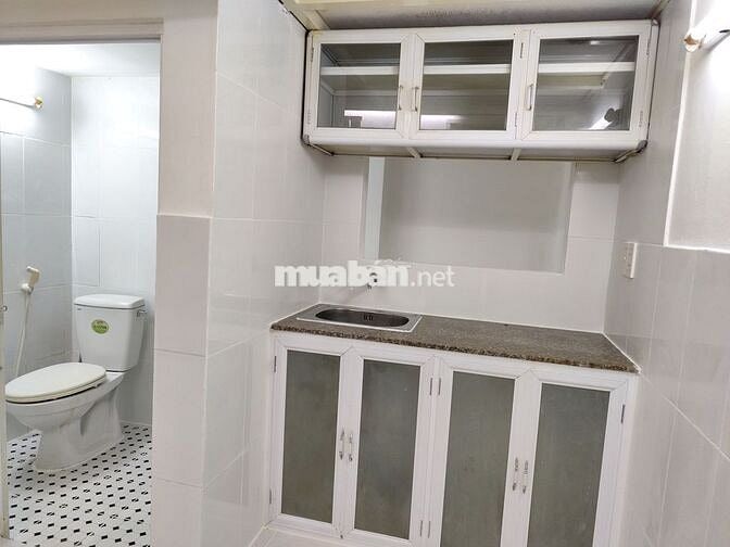 Phòng quận 7 RỘNG, Gác Cao, TIỆN NGHI HOÀN HẢO - Xung quanh có mọi thứ