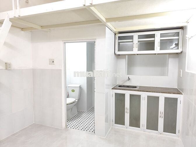 Phòng quận 7 RỘNG, Gác Cao, TIỆN NGHI HOÀN HẢO - Xung quanh có mọi thứ