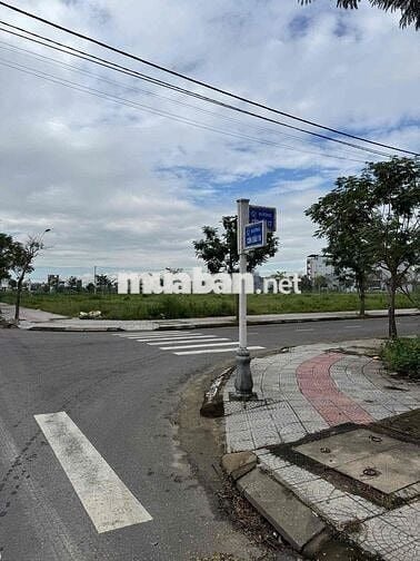 BÁN LÔ ĐẤT ĐẸP - ĐƯỜNG CỒN DẦU 18 - HÒA XUÂN -View Công viên