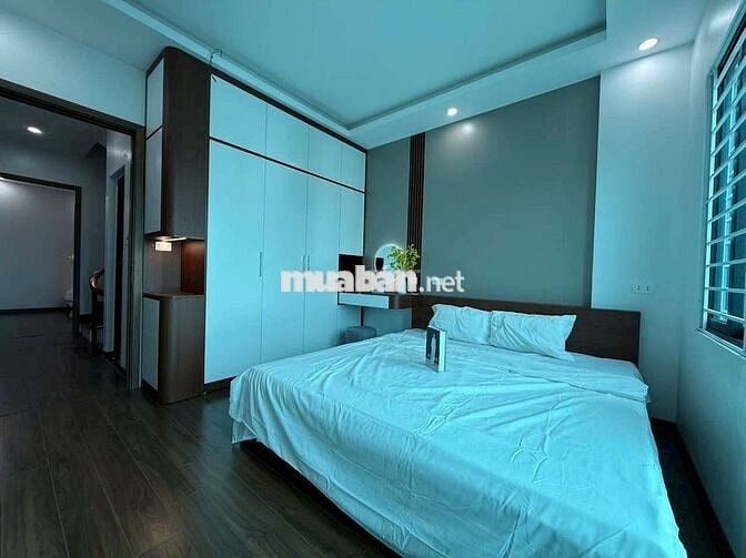 BÁN NHÀ HOÀNG QUỐC VIỆT, MẶT ĐƯỜNG Ô TÔ ĐỖ CỬA. CỰC THOÁNG. HƠN 7 TỶ