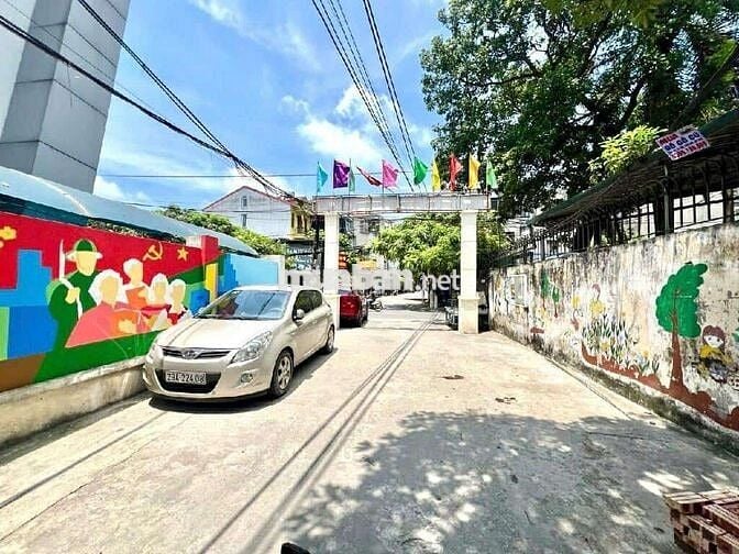 CHỦ BÁN GẤP MẢNH ĐẤT HOA HẬU TẠI NGỌC THUỴ - NGÕ Ô TÔ -  GẦN MẶT PHỐ