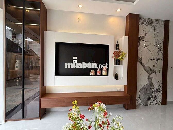 BÁN NHÀ HOÀNG QUỐC VIỆT, MẶT ĐƯỜNG Ô TÔ ĐỖ CỬA. CỰC THOÁNG. HƠN 7 TỶ