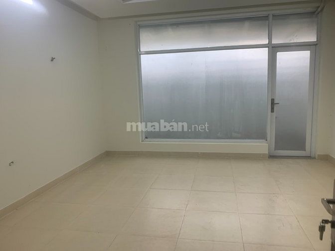 Cho thuê nhà Him Lam mặt tiền đường Hoàng Trọng Mậu giá 58T/tháng 